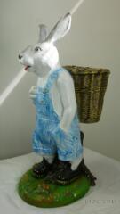Фигурка Заяц с корзиной-032